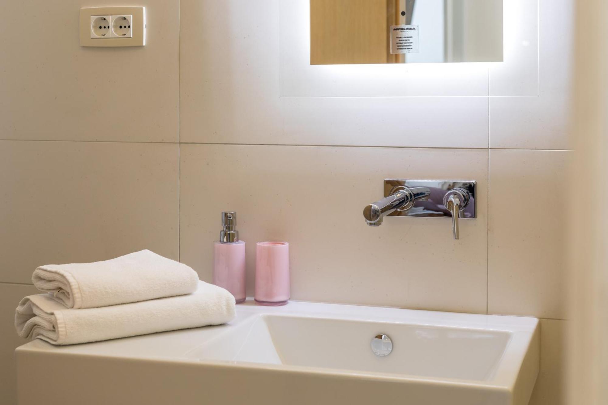 Maniva Old Town Luxury Rooms - Prime Spot By Riva Promenade Σπλιτ Εξωτερικό φωτογραφία