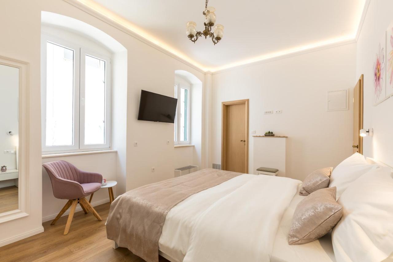 Maniva Old Town Luxury Rooms - Prime Spot By Riva Promenade Σπλιτ Εξωτερικό φωτογραφία