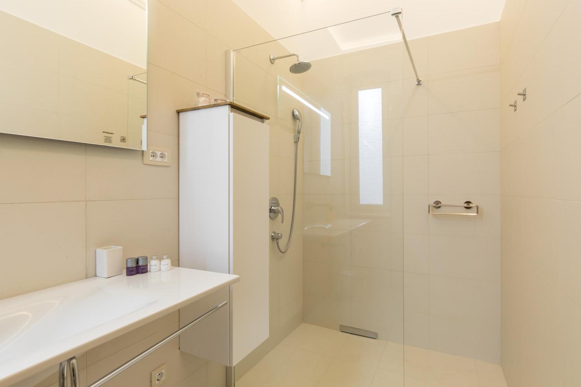 Maniva Old Town Luxury Rooms - Prime Spot By Riva Promenade Σπλιτ Εξωτερικό φωτογραφία